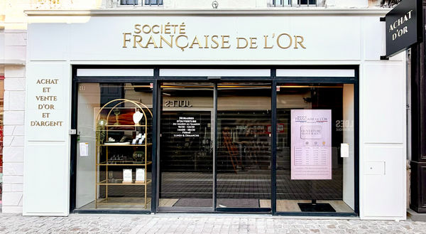Devanture de l'agence Société Française de l'Or à Challans, 22 Rue Gobin